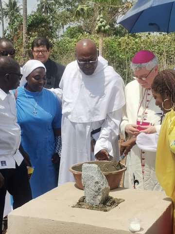 POSE DE LA 1ere PIERRE